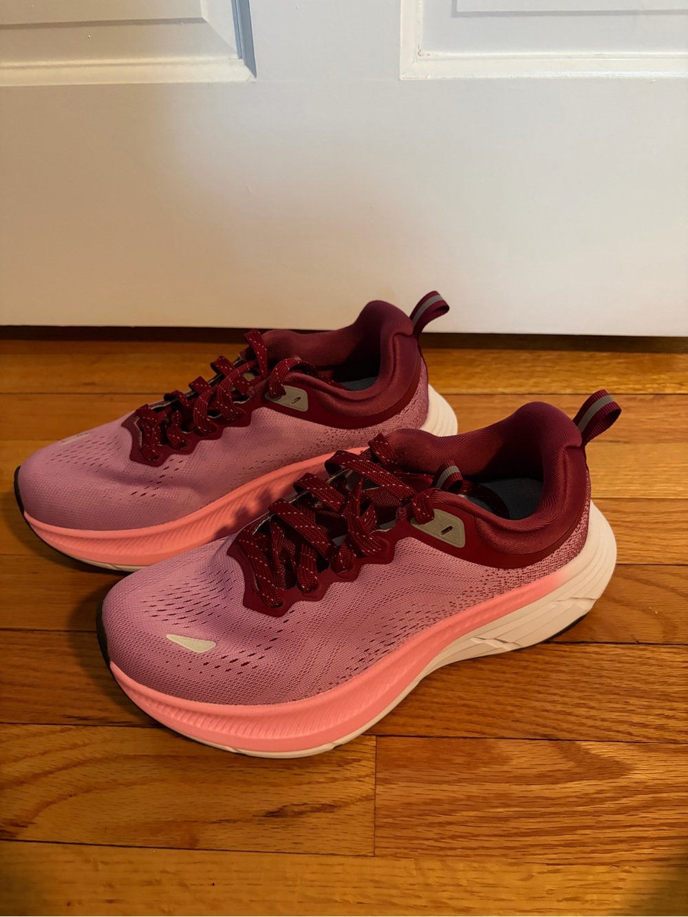 Women's Lightweight Pink Gradient Running Sneakers